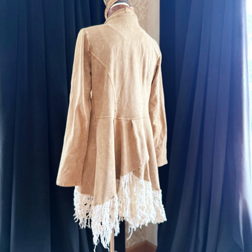 French Terry Cardigan With Vintage Crochet - Picture 4 of 5